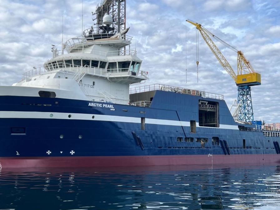A vessel that ‘hand-picks’ its catch from the seabed