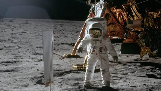 Making oxygen on the Moon