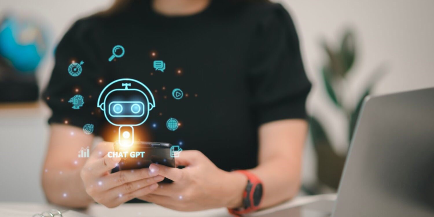 A USEFUL TOOL OR AN INVITATION TO CHEAT? In the debate surrounding ChatGPT, a number of teachers have been loud in their demands for national regulations governing its use. Siw Olsen Fjørtoft argues that this is all rather strange, coming from a profession that is seldom enthusiastic about regulation from on high. Photo courtesy of Florence Lo/Reuters/NTB