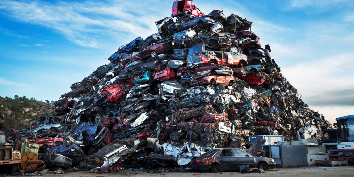 According to the authors of this article, we need new knowledge to be able to recycle all the components of scrapped cars as raw materials for new vehicle manufacture. Photo: Jan M. Lillebø/Bergens Tidende/NTB