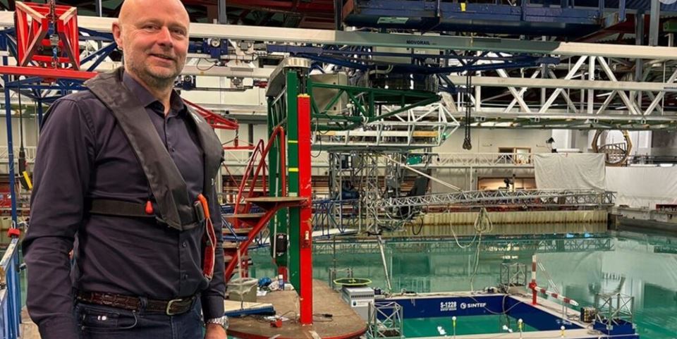 Founder Trond Lysklætt in front of the submersible cage in the Ocean Laboratory. Photo: Henriette Louise Krogness, SINTEF Ocean