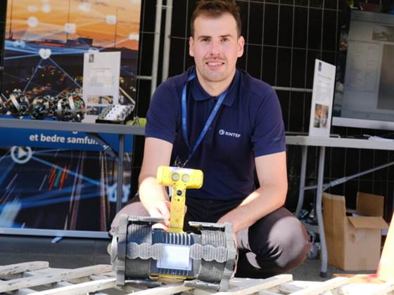 Robot to the rescue when buildings collapse