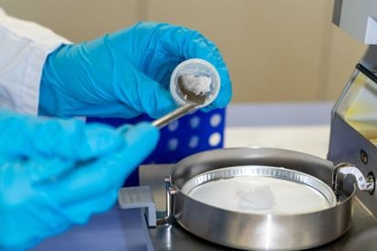 Studies of salt hydrates in the laboratory at COWA Thermal Solutions. Photo: COWA Thermal Solutions